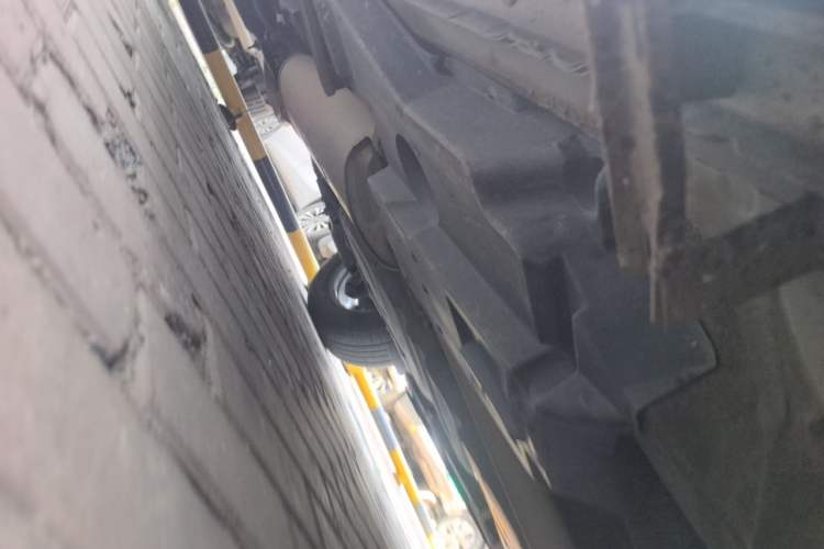 Used Toyota RAV4 2016 2.5L Automatic 4x4 Prestige Edition Chassis Front Right