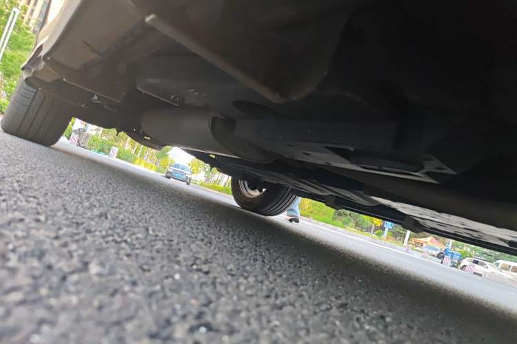 Used Toyota RAV4 2016 2.5L Automatic 4x4 Elite Edition Chassis Front Right