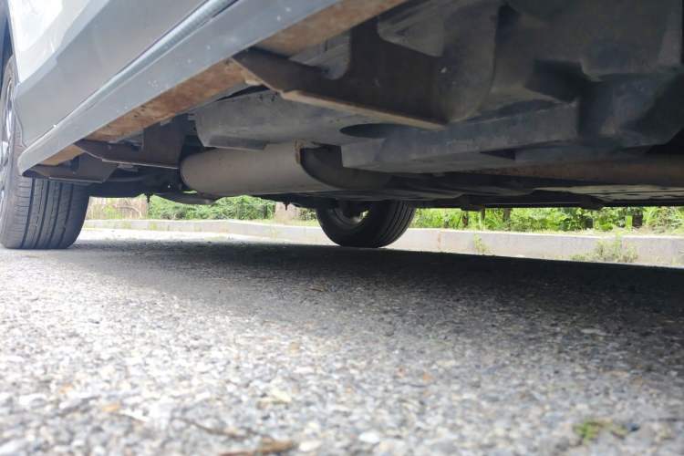 Used Toyota RAV4 2016 2.5L Automatic 4x4 Elite Edition Chassis Front Right