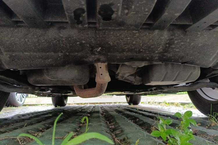 Used Toyota RAV4 2016 2.5L Automatic 4x4 Prestige Edition Chassis Front