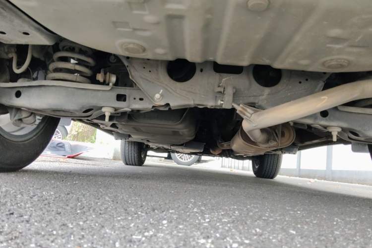 Used Toyota RAV4 2016 2.0L CVT Two-Wheel Drive Fashion Edition China V Standard Chassis Rear
