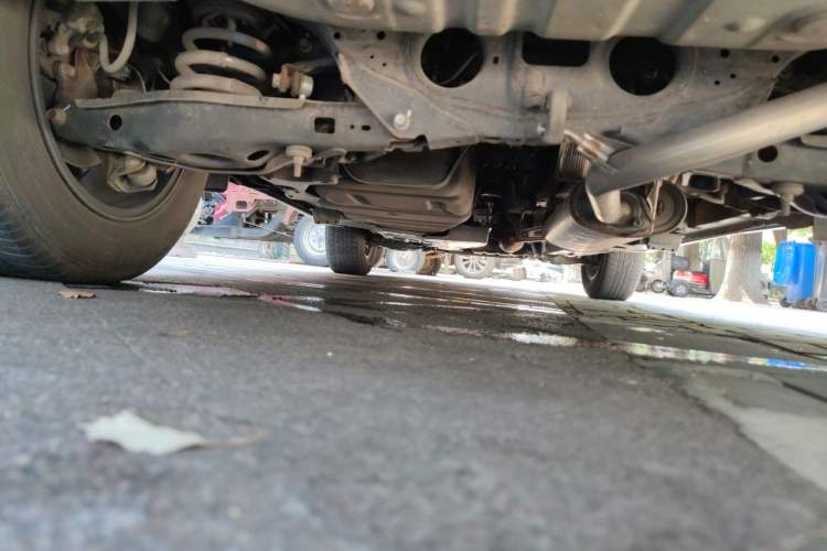 Used Toyota RAV4 2016 2.0L CVT Two-Wheel Drive Fashion Edition China V Standard Chassis Rear