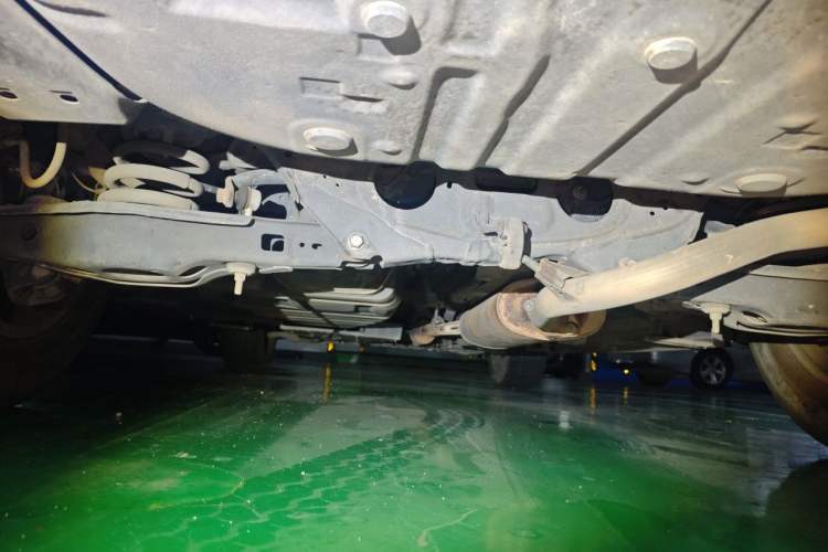 Used Toyota RAV4 2016 2.0L CVT Two-Wheel Drive Fashion Edition China V Standard Chassis Rear