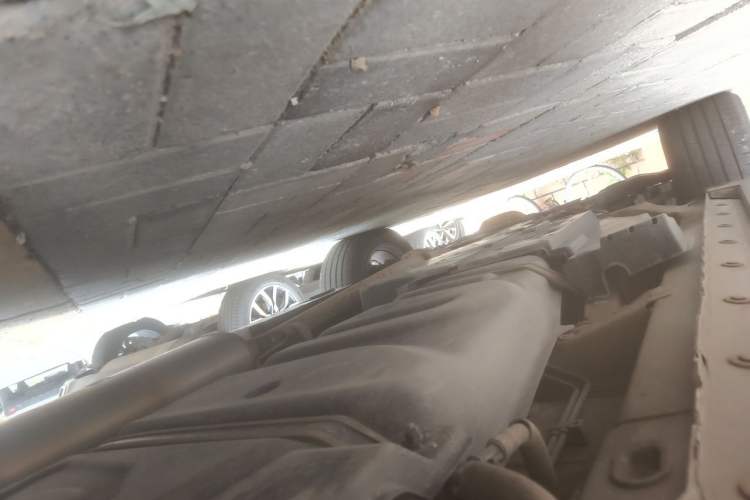 Used Toyota RAV4 2016 2.5L Automatic 4x4 Elite Edition Chassis Rear Left