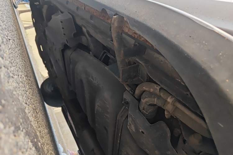 Used Toyota RAV4 2016 2.5L Automatic 4x4 Elite Edition Chassis Rear Left