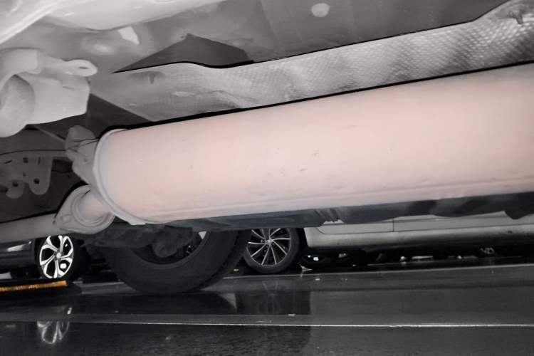 Used Toyota RAV4 2016 2.0L CVT Two-Wheel Drive Fashion Edition China V Standard Chassis Rear Right