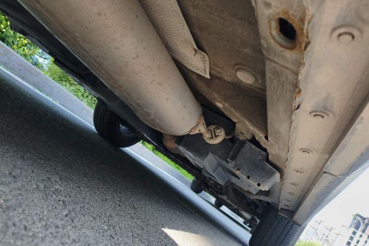 Used Toyota RAV4 2016 2.0L CVT Two-Wheel Drive Fashion Edition China V Standard Chassis Rear Right