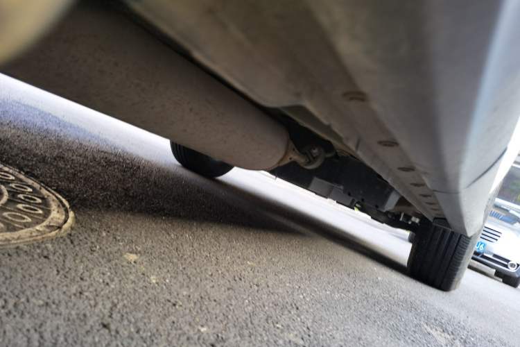 Used Toyota RAV4 2016 2.0L CVT Two-Wheel Drive Fashion Edition China V Standard Chassis Rear Right