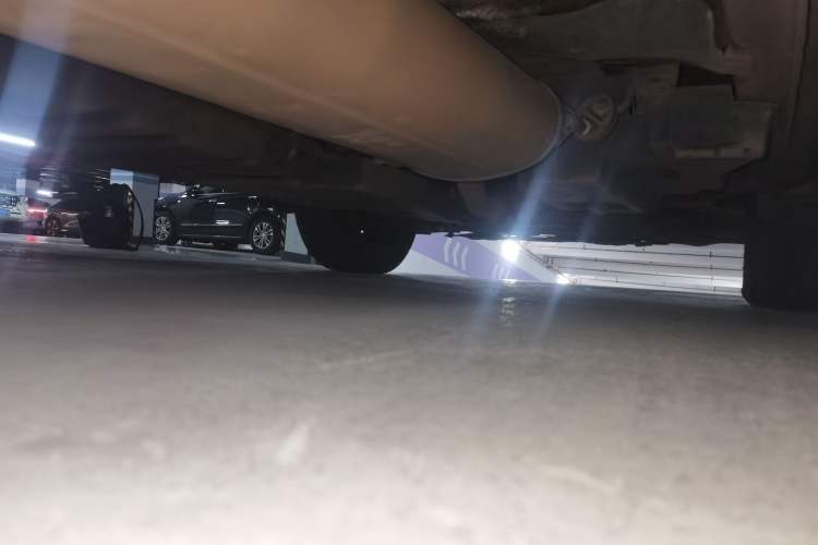 Used Toyota RAV4 2016 2.5L Automatic 4x4 Elite Edition Chassis Rear Right