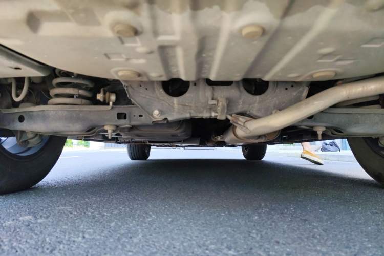 Used Toyota RAV4 2016 2.0L CVT Two-Wheel Drive Fashion Edition China V Standard Chassis Rear