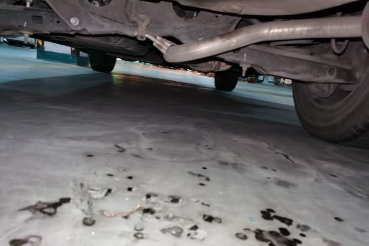 Used Toyota RAV4 2016 2.0L CVT Two-Wheel Drive Fashion Edition China V Standard Chassis Rear