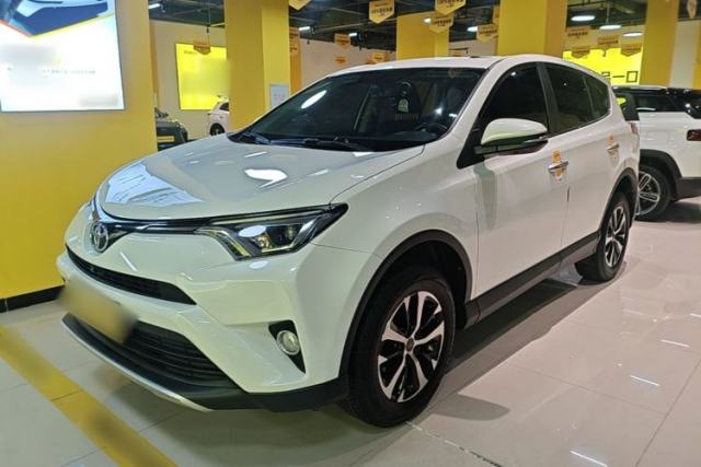 Toyota RAV4 2016 2.0L CVT Two-Wheel Drive Smart Edition China V Standard مستعملة