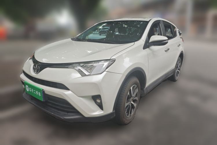 Used Toyota RAV4 2016 2.0L CVT Two-Wheel Drive Fashion Edition China V Standard Guazi used car, China used car export, Used car for sale, Used cars, Cheapest cars for sale