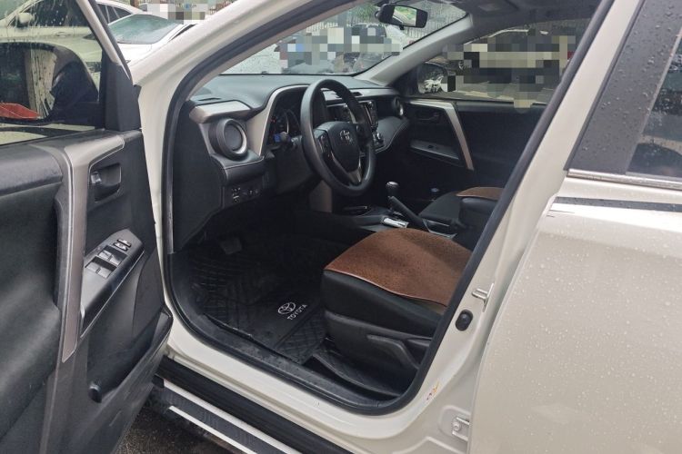 Used Toyota RAV4 2016 2.0L CVT Two-Wheel Drive Comfort Edition China V Standard Driver Seat