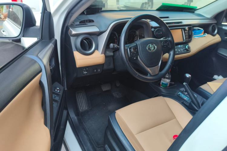 Used Toyota RAV4 2016 2.0L CVT Two-Wheel Drive Smart Edition China V Standard Driver Seat
