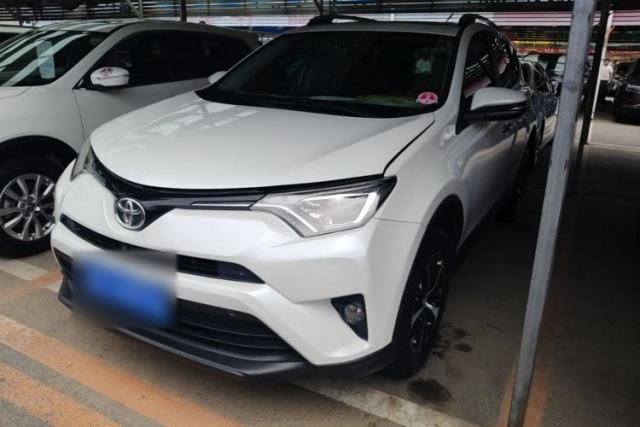 Used Toyota RAV4 2016 2.0L CVT Two-Wheel Drive Fashion Edition China V Standard