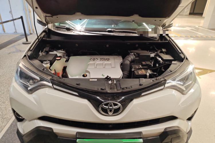 Used Toyota RAV4 2016 2.0L CVT Two-Wheel Drive Smart Edition China V Standard Engine Bay