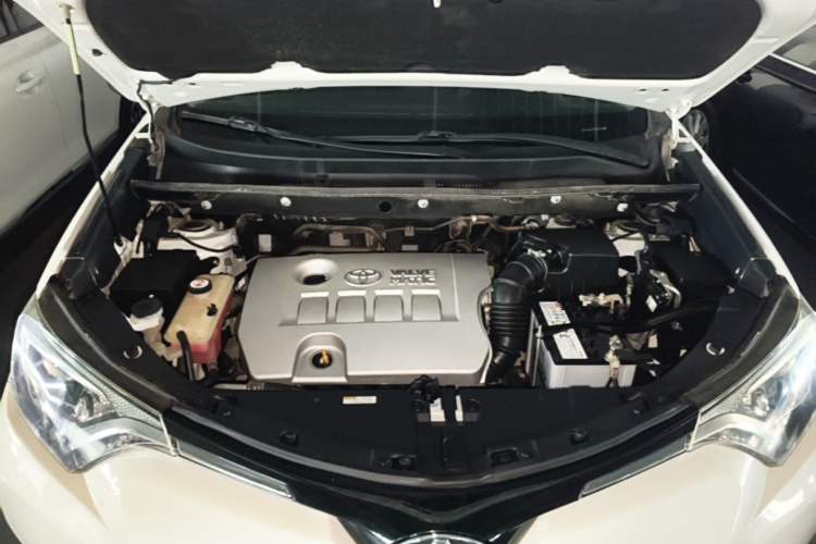 Used Toyota RAV4 2016 2.0L CVT Two-Wheel Drive Comfort Edition China V Standard Engine Bay
