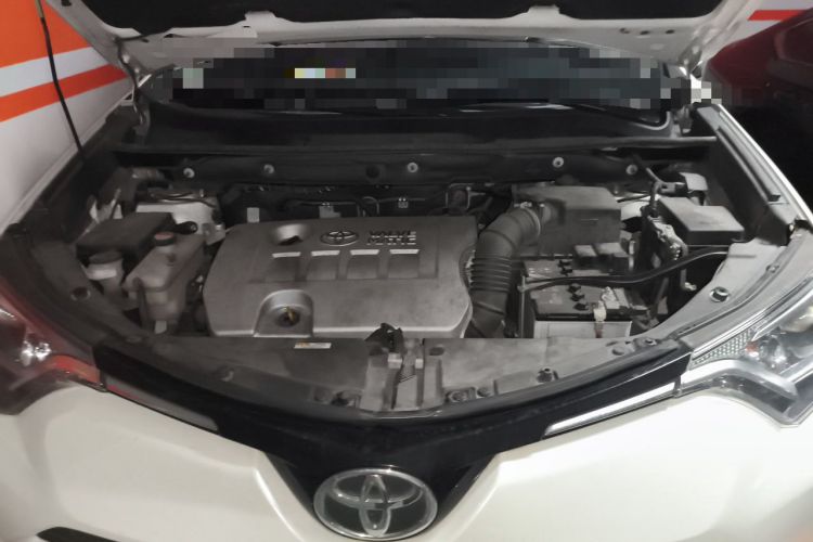 Used Toyota RAV4 2016 2.0L CVT Two-Wheel Drive Fashion Edition China V Standard Engine Bay