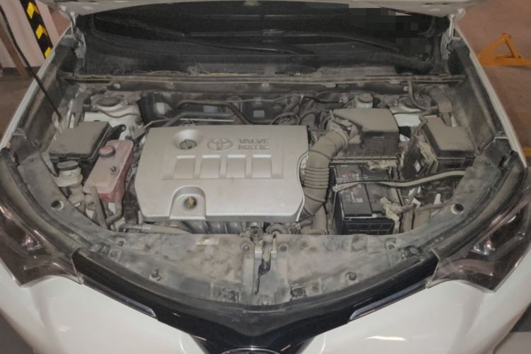 Used Toyota RAV4 2016 2.0L CVT Two-Wheel Drive Fashion Edition China V Standard Engine Bay