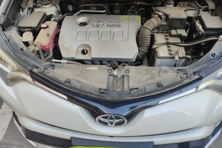 Used Toyota RAV4 2016 2.0L CVT 4x4 New Edition China V Standard Engine Bay