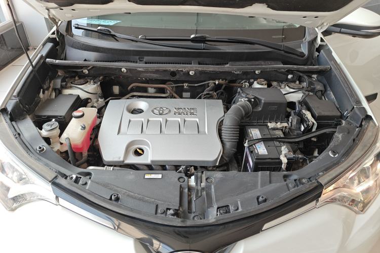 Used Toyota RAV4 2016 2.0L CVT Two-Wheel Drive Comfort Edition China V Standard Engine Bay