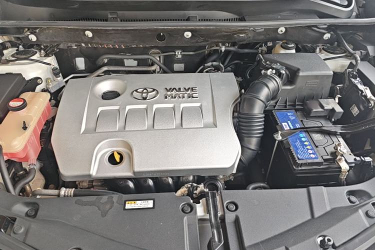 Used Toyota RAV4 2016 2.0L CVT Two-Wheel Drive Fashion Edition China V Standard Engine Bay