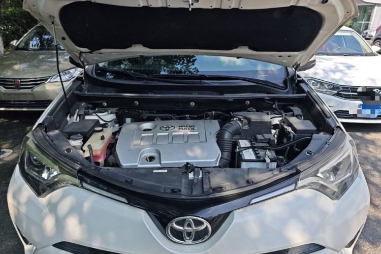 Used Toyota RAV4 2016 2.0L CVT Two-Wheel Drive Smart Edition China V Standard Engine Bay