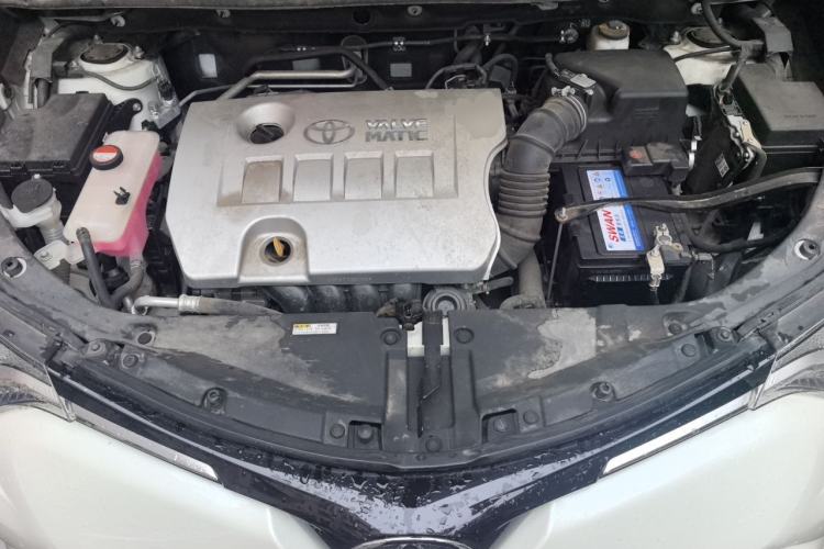 Used Toyota RAV4 2016 2.0L CVT Two-Wheel Drive Comfort Edition China V Standard Engine Bay