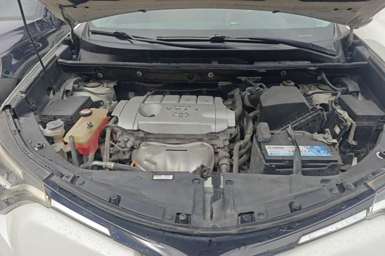 Used Toyota RAV4 2016 2.5L Automatic 4x4 Elite Edition Engine Bay