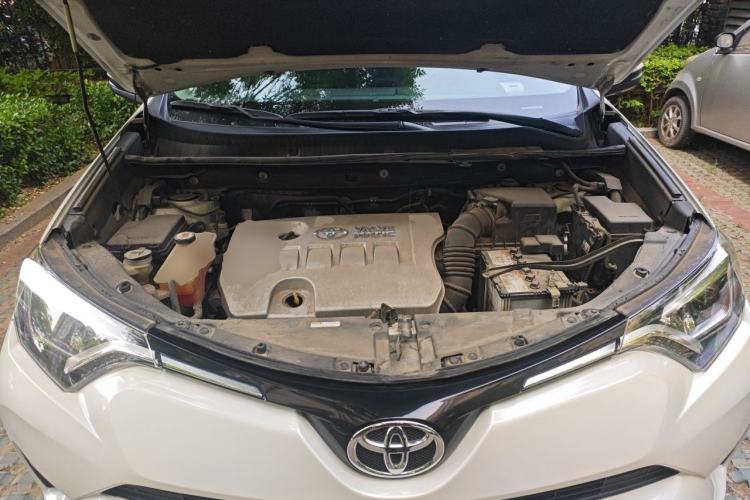Used Toyota RAV4 2016 2.0L CVT Two-Wheel Drive Smart Edition China V Standard Engine Bay