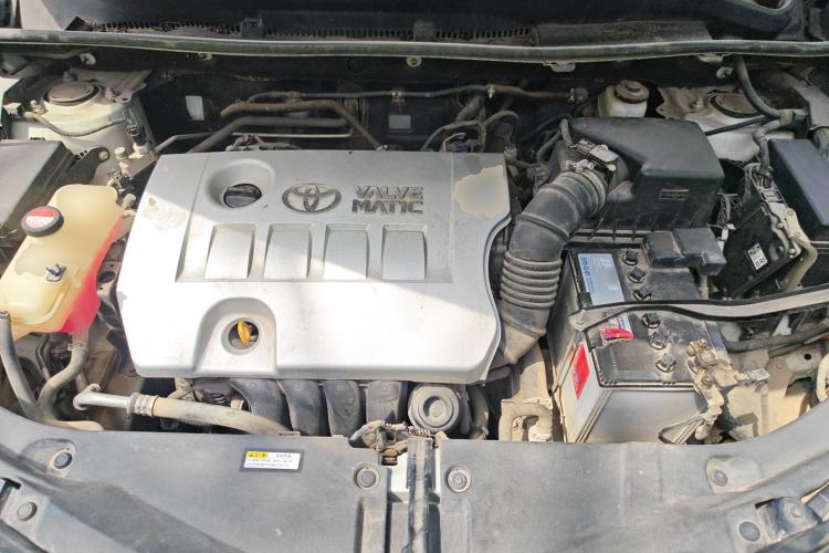 Used Toyota RAV4 2016 2.0L CVT Two-Wheel Drive Fashion Edition China V Standard Engine Bay
