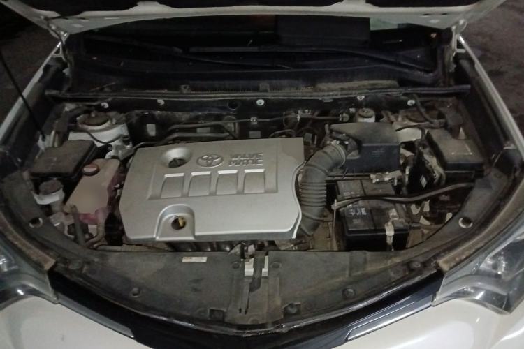 Used Toyota RAV4 2016 2.0L CVT Two-Wheel Drive Fashion Edition China V Standard Engine Bay
