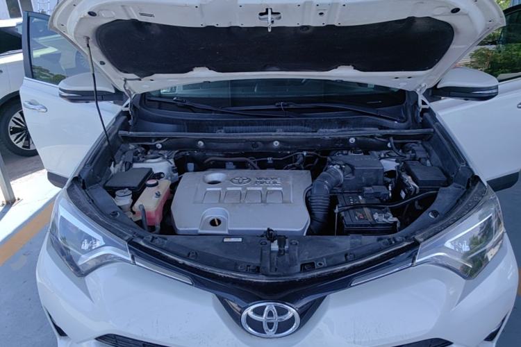 Used Toyota RAV4 2016 2.0L CVT Two-Wheel Drive Smart Edition China V Standard Engine Bay