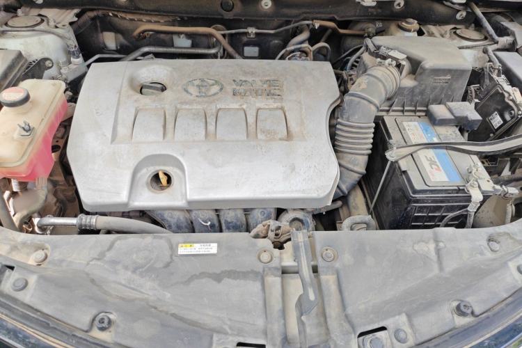 Used Toyota RAV4 2016 2.0L CVT Two-Wheel Drive Fashion Edition China V Standard Engine Bay