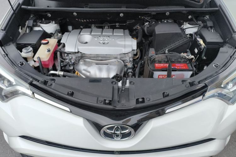 Used Toyota RAV4 2016 2.5L Automatic 4x4 Elite Edition Engine Bay