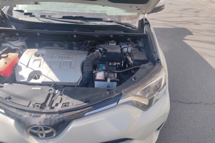 Used Toyota RAV4 2016 2.0L CVT Two-Wheel Drive Comfort Edition China V Standard Engine Bay Left