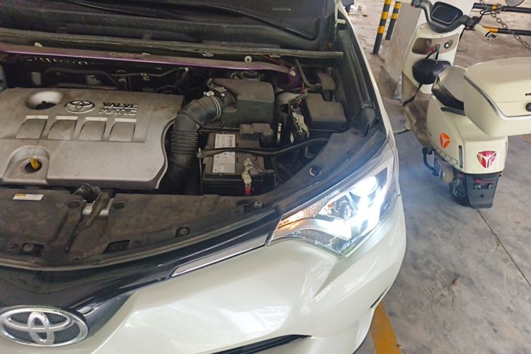Used Toyota RAV4 2016 2.0L CVT Two-Wheel Drive Fashion Edition China V Standard Engine Bay Left