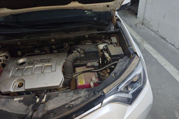 Used Toyota RAV4 2016 2.0L CVT 4x4 New Edition China V Standard Engine Bay Left