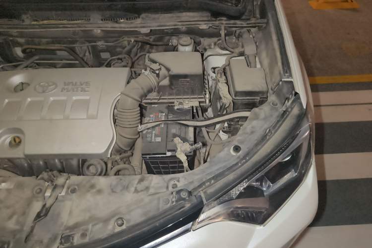 Used Toyota RAV4 2016 2.0L CVT Two-Wheel Drive Fashion Edition China V Standard Engine Bay Left
