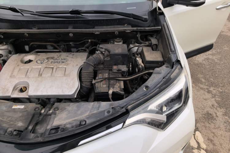 Used Toyota RAV4 2016 2.0L CVT 4x4 New Edition China V Standard Engine Bay Left