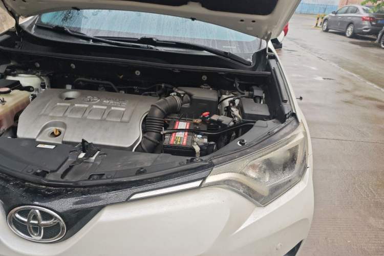 Used Toyota RAV4 2016 2.0L CVT Two-Wheel Drive Fashion Edition China V Standard Engine Bay Left