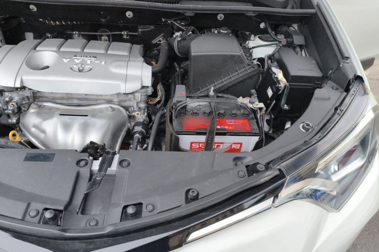 Used Toyota RAV4 2016 2.5L Automatic 4x4 Elite Edition Engine Bay Left