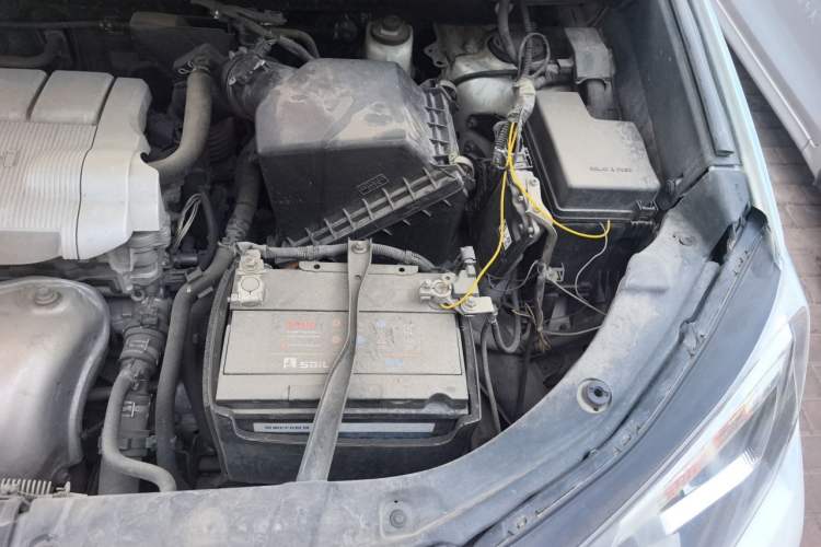 Used Toyota RAV4 2016 2.5L Automatic 4x4 Prestige Edition Engine Bay Left
