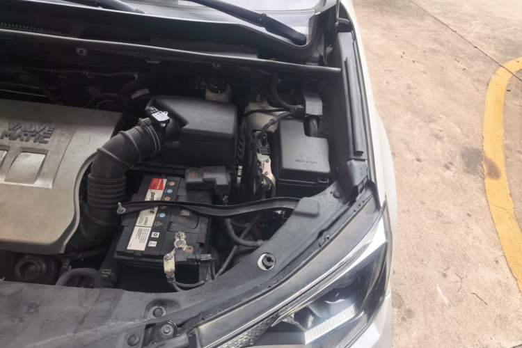 Used Toyota RAV4 2016 2.0L CVT Two-Wheel Drive Fashion Edition China V Standard Engine Bay Left