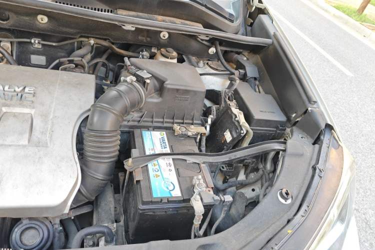 Used Toyota RAV4 2016 2.0L CVT Two-Wheel Drive Smart Edition China V Standard Engine Bay Left