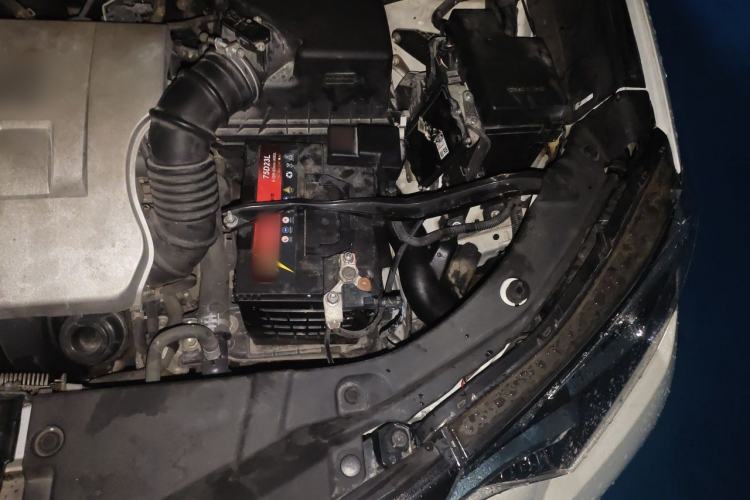 Used Toyota RAV4 2016 2.0L CVT Two-Wheel Drive Fashion Edition China V Standard Engine Bay Left