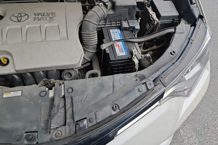 Used Toyota RAV4 2016 2.0L CVT Two-Wheel Drive Fashion Edition China V Standard Engine Bay Left