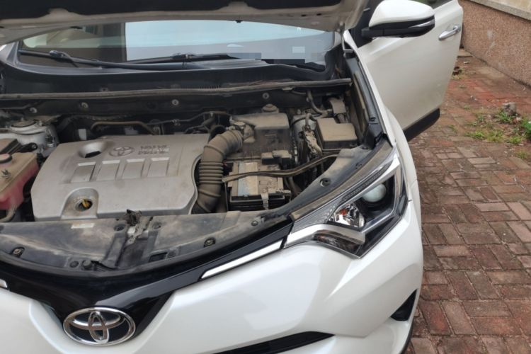Used Toyota RAV4 2016 2.0L CVT Two-Wheel Drive Fashion Edition China V Standard Engine Bay Left