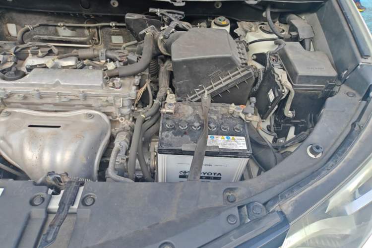 Used Toyota RAV4 2016 2.5L Automatic 4x4 Prestige Edition Engine Bay Left